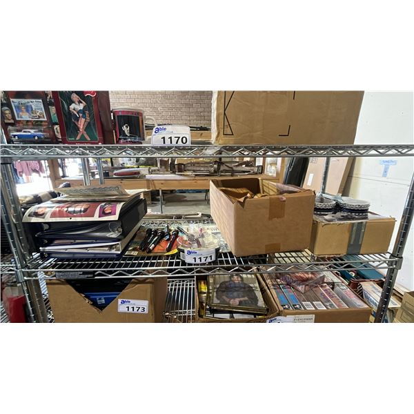 SHELF OF ASSORTED ELVIS PRESLEY COLLECTABLE ITEMS INCL. CARDS,PENS, MAGAZINES AND MORE