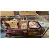 Image 1 : SHELF LOT OF ASSORTED COLLECTABLE ITEMS INCL. ELVIS PRESLEY HAND BAG, TAGS AND MORE