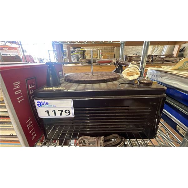 VINTAGE RCA VINYL RECORD PLAYER