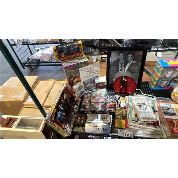 SHELF OF ASSORTED ELVIS PRESLEY COLLECTABLE ITEMS INCL. CARDS, TINS, MAGZINES AND MORE