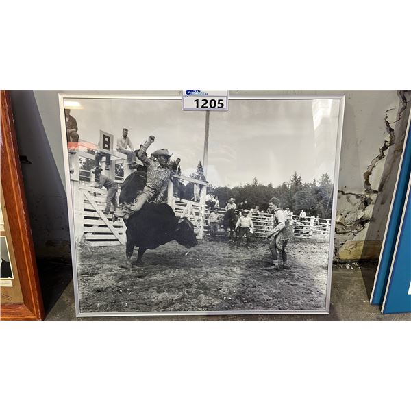 VINTAGE FRAMED BLACK & WHITE PHOTOGRAPHIC RODEO PRINT: APPROX. 24.5" X 20.5"