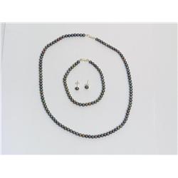 South Pacific Black Rainbow Pearls