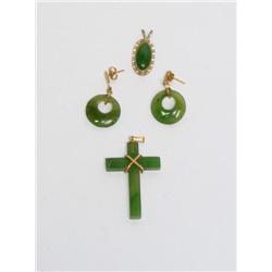AAA Green Jade costume Pendant & Earrings