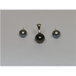 Black Pearl Pendant & Black Pearls Earrings
