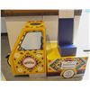 Image 1 : CARDBOARD FOOD BANK DONATIONS TRUCK PROP