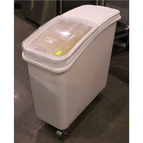 WINCO 21 GALLON BAKERS BIN W/ LID ON CASTERS