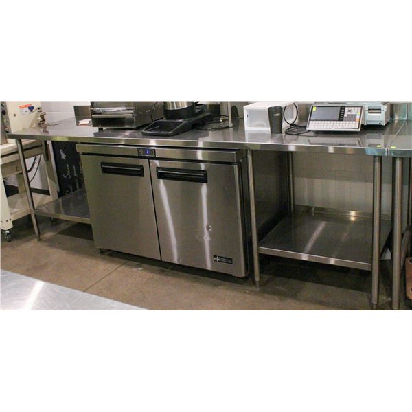STAINLESS STEEL PREP TABLE W/ UNDERSHELF 110" X30"