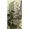 Image 2 : HOBART M# V1401 140QT PLANETARY MIXER W/ 2 BOWLS &