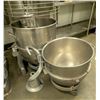 Image 3 : HOBART M# V1401 140QT PLANETARY MIXER W/ 2 BOWLS &