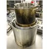 Image 1 : STACK OF 5 VARIOUS SIZE COMMERCIAL STOCK POTS