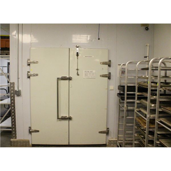 REMOTE WALK IN COOLER 17' X 10'