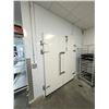 Image 2 : REMOTE WALK IN COOLER 17' X 10'