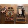 Image 4 : Ceramic Draft Horse Figurine and Two Vintage-Style Miniatures