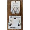 Image 4 : Costume Jewellery Lot: Bracelet, Two Earrings Sets, Engraved Pendant Necklace