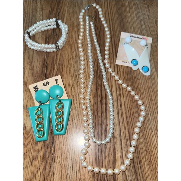 Costume Jewellery Lot with Faux Pearl Necklaces, Bracelet, and Earrings