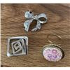 Image 2 : Costume Jewellery Necklaces, Pins, and Ring