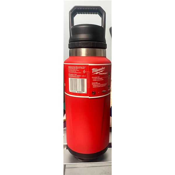 Milwaukee PACKOUT 36 oz Insulated Bottle with Chug Lid Red Steel 48-22-8397R New