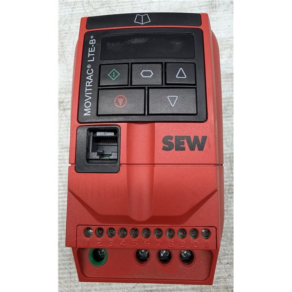 Sew Eurodrive #18261809 Type MCLTEB0008-5A3-1-00 Movitrac Inverter