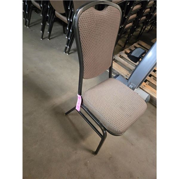1 Stack Of 20 Chairs