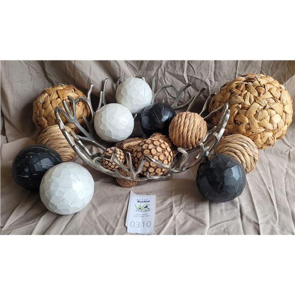 S1 Wood & Wool Spheres in Decorative Bowl A