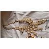 Image 13 : S1 Costume Jewelry A