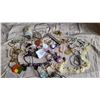 Image 22 : S1 Costume Jewelry A