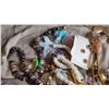 Image 23 : S1 Costume Jewelry A