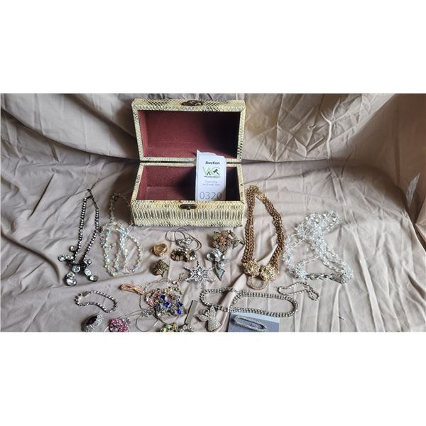 S1 Vintage Costume Jewelry A