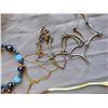 Image 16 : S1 Jade, Amber Jewelry & Box A