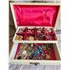 Image 1 : S1 Jade, Amber Jewelry & Box A
