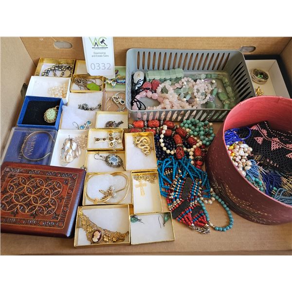 S1 Large Assortment of Costume Jewelry A