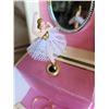 Image 21 : S1 Musical Jewelry Box & Jewelry A
