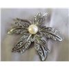 Image 9 : S1 Rhinestone & Gold Tone Brocaches A