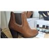 Image 10 : S1 Shoes & Aroma Diffuser A