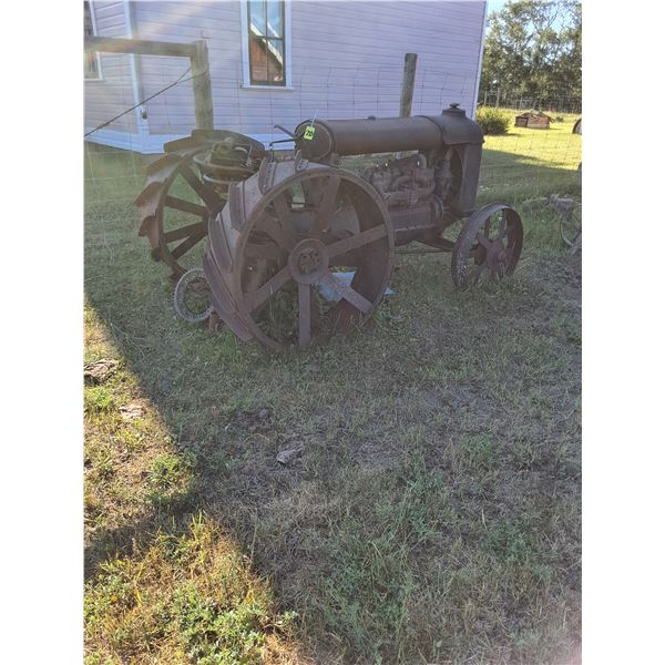 Around 1919 Fordson Tractor On Steel Wheels- Some Parts Missing-As Is