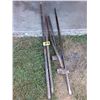 Image 2 : (5) Steel Bars & Sledge Hammers