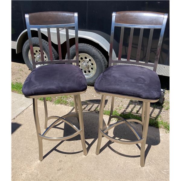 CONTEMPORARY BAR STOOLS