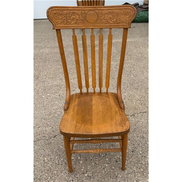 ANTIQUE OAK PRESS-BACK SIDE CHAIR