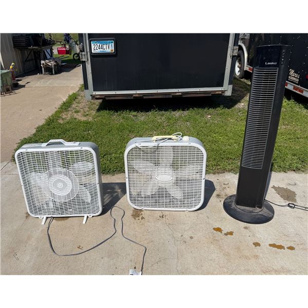 FANS, LOT OF THREE
