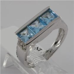 Ring 2.0 ctw Diamond & Blue Topaz  14K  White Gold- SRP$ 2108