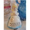 Image 3 : Vintage Glassware and Ceramic Figurine Collection (7 Pieces)