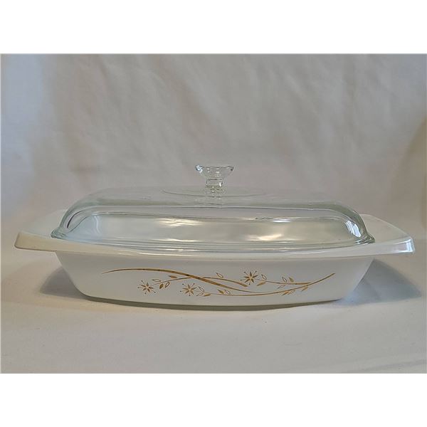 Promotional Pyrex 1.5 Quart Casserole Dish with Lid, Gold Floral Scroll Design