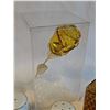Image 3 : Glass and Ceramic Decor Lot