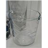 Image 3 : Bar Set with Glass Decanter, 1960s Glasses, Ice Bucket, and Bartender's Guide 1400 Recipes