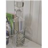 Image 6 : Bar Set with Glass Decanter, 1960s Glasses, Ice Bucket, and Bartender's Guide 1400 Recipes