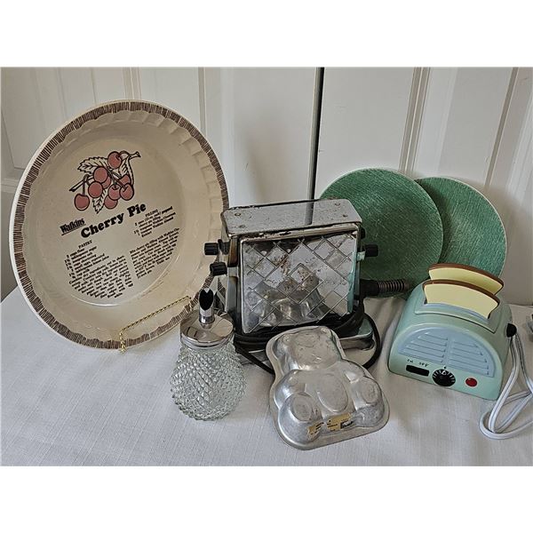Vintage Kitchen Lot: Watkins Pie Plate, Corelle Plates, Vintage Toaster, Scentsy Warmer