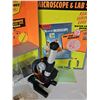 Image 15 : Vintage 1950s 1960s includes Pyrex pieces Gilbert 13021 Microscope and Lab Set with Accessories