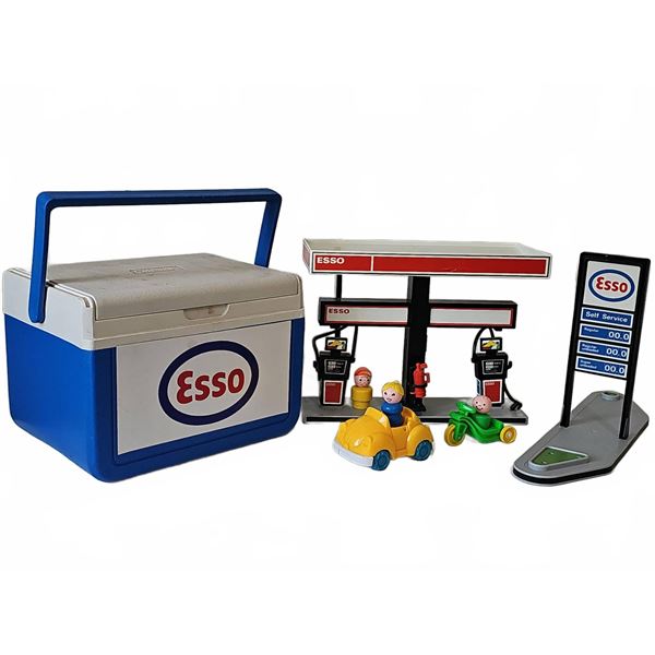 Chilldhood Collectible Vintage Esso Toy Gas Station Set