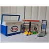 Image 2 : Chilldhood Collectible Vintage Esso Toy Gas Station Set 