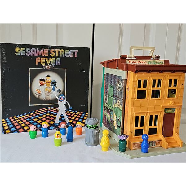 1974 Fisher-Price Sesame Street Play Family Playset With 1978 Album